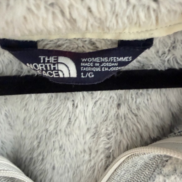 The North Face Women's Teddy Jacket in Soft Gray - Picture 4 of 6